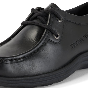 Detail view (close-up) of Youth Mens Reasan Moc Leather Black