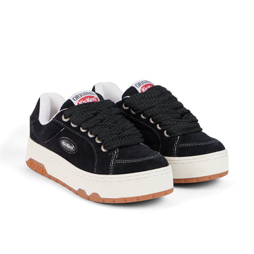 Front ¾ right of Adult Unisex 70 Lo Trainers Suede Black