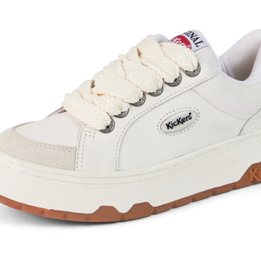 Detail view (close-up) of Adult Unisex 70 Lo Trainers Leather White