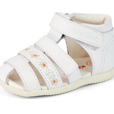 Detail view (close-up) of Baby Wriggle Flower Sandals Leather White