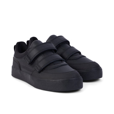 Front ¾ right of Junior Boys Tovni Scuff Lo Leather Black