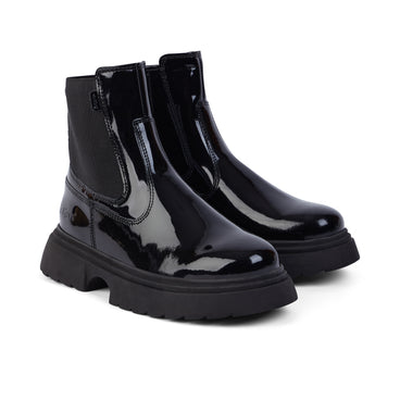 Front ¾ right of Junior Women Kenzi Chelsea Patent Leather Black