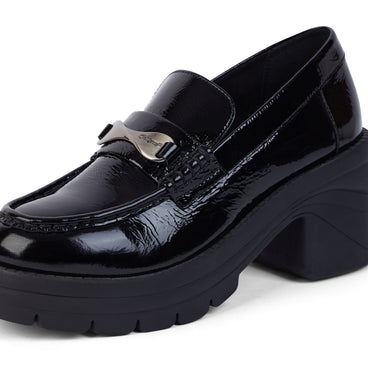Detail view (close-up) of Adult Women Edie Loafer Patent Leather Black