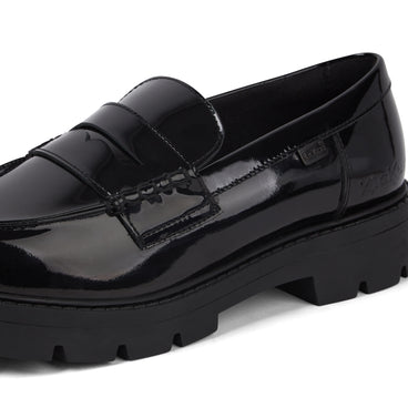 Detail view (close-up) of Youth Womens Kori Loafer Patent Leather Black