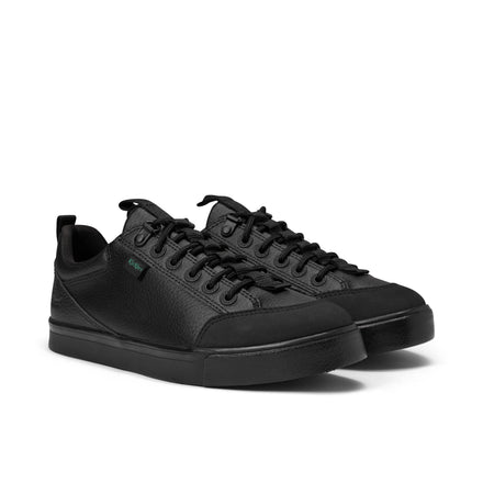 Front ¾ right of Youth Mens Tovni Lo Track Leather Black